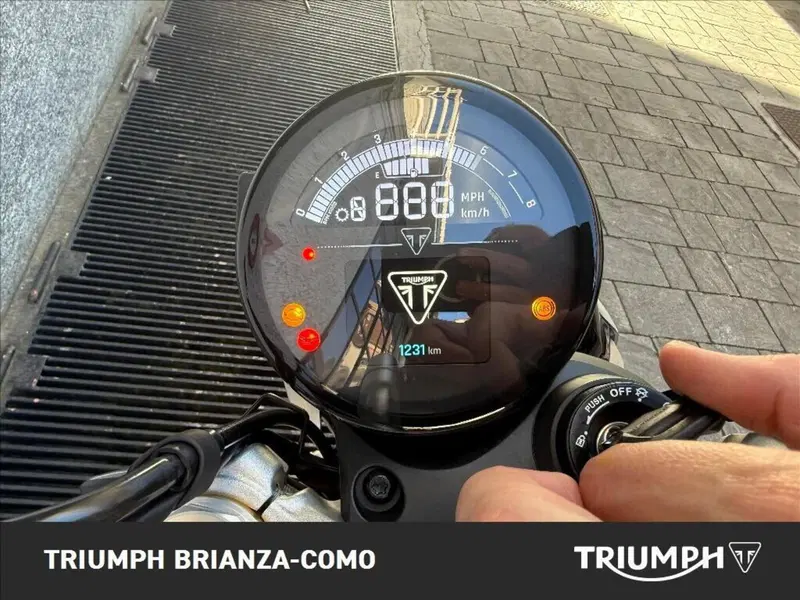 Triumph Speed Twin 1200 RS (2025 - 26) (5)