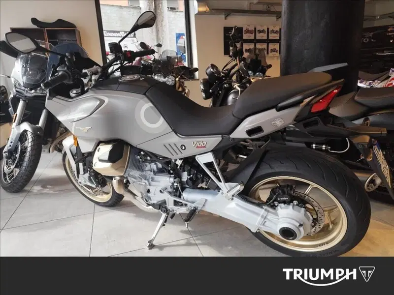 Moto Guzzi V100 Mandello Aviazione Navale (2023 - 24) (2)