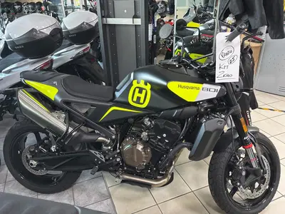 Husqvarna Svartpilen 801 (2024 - 26) nuova