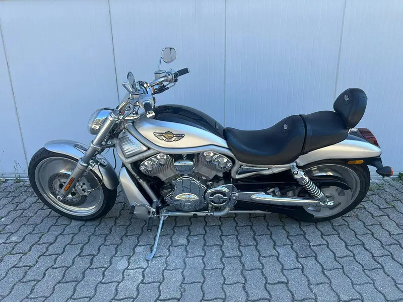 Harley-Davidson 1130 V-Rod (2002 - 05) - VRSCA (11)