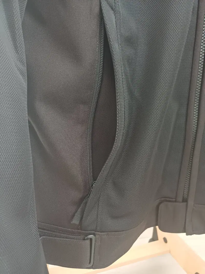 Giubbotto Alpinestars_Honda (6)