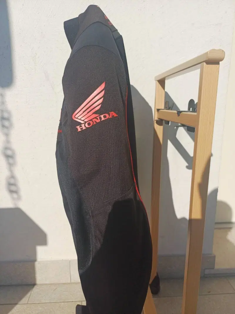 Giubbotto Alpinestars_Honda (18)