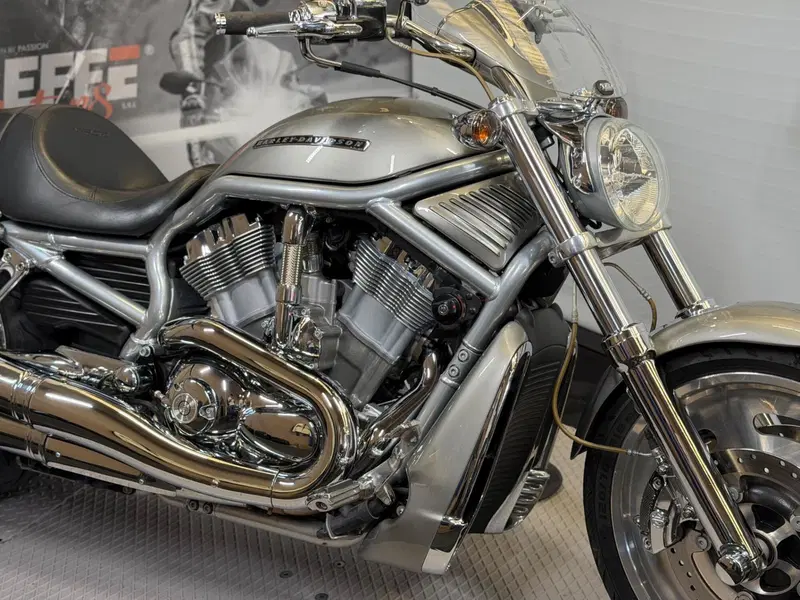 Harley-Davidson 1130 V-Rod (2007) - VRSCAW (2)