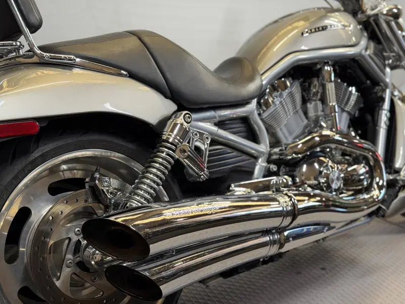 Harley-Davidson 1130 V-Rod (2007) - VRSCAW (4)