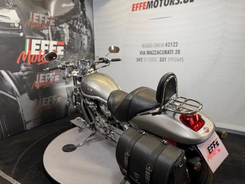 Harley-Davidson 1130 V-Rod (2007) - VRSCAW (13)