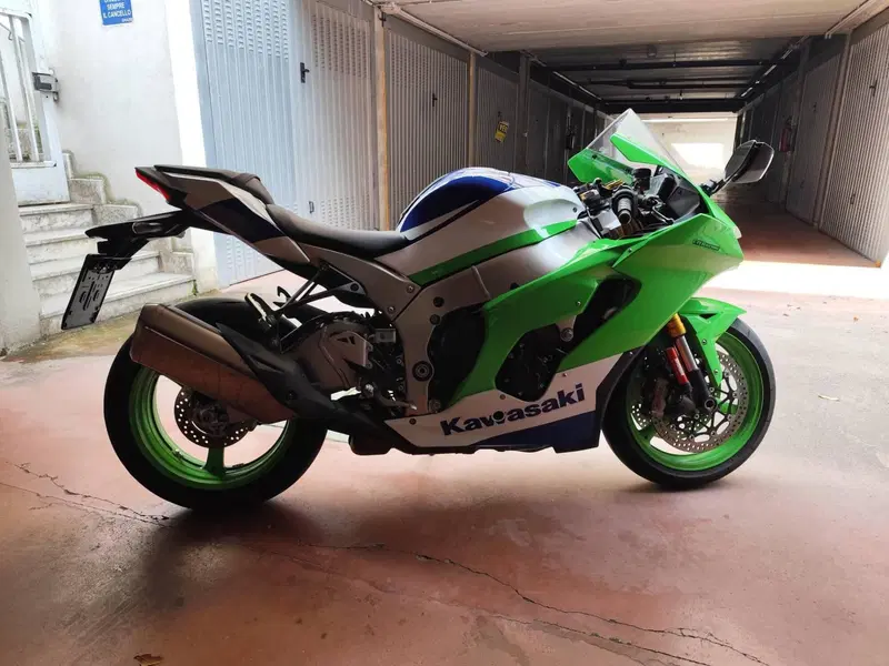 Kawasaki Ninja 1000 ZX-10R 40th Anniversary Edition (2024) (2)