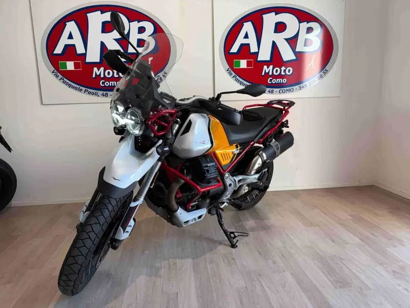 Moto Guzzi V85 TT Evocative Graphics (2021 - 23) (2)