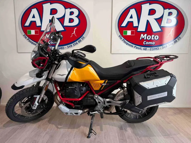 Moto Guzzi V85 TT Evocative Graphics (2021 - 23) (4)