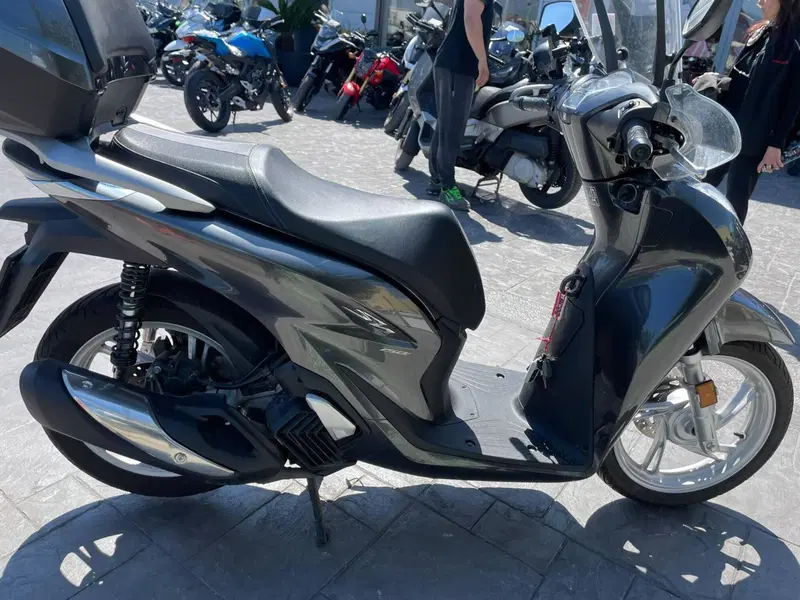 Honda SH 150i (2020 - 23) (3)