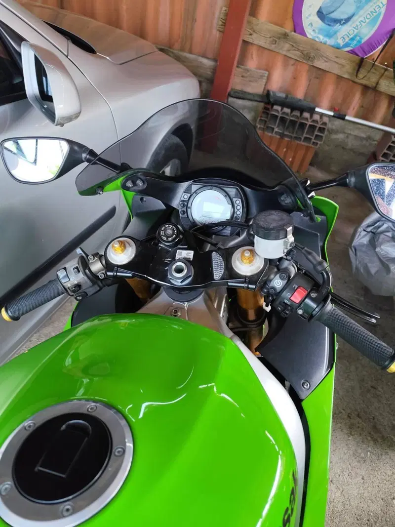 Kawasaki Ninja 636 ZX-6R (2003 - 04) (7)