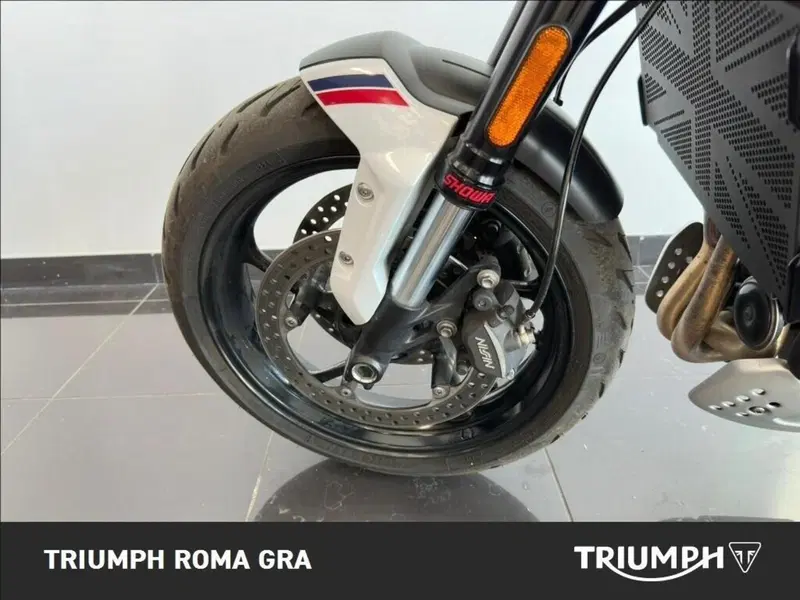 Triumph Trident 660 Triple Tribute Edition (2024) (5)