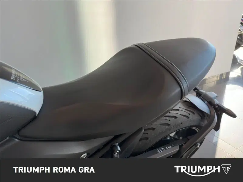 Triumph Trident 660 Triple Tribute Edition (2024) (14)