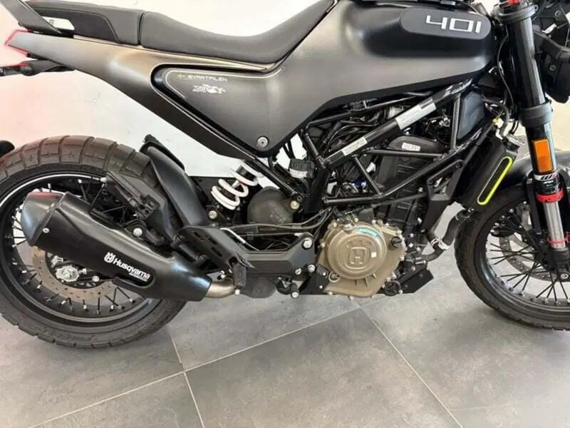Husqvarna Svartpilen 401 (2021 - 23) (9)