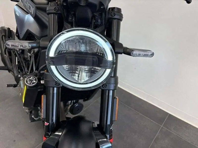 Husqvarna Svartpilen 401 (2021 - 23) (2)