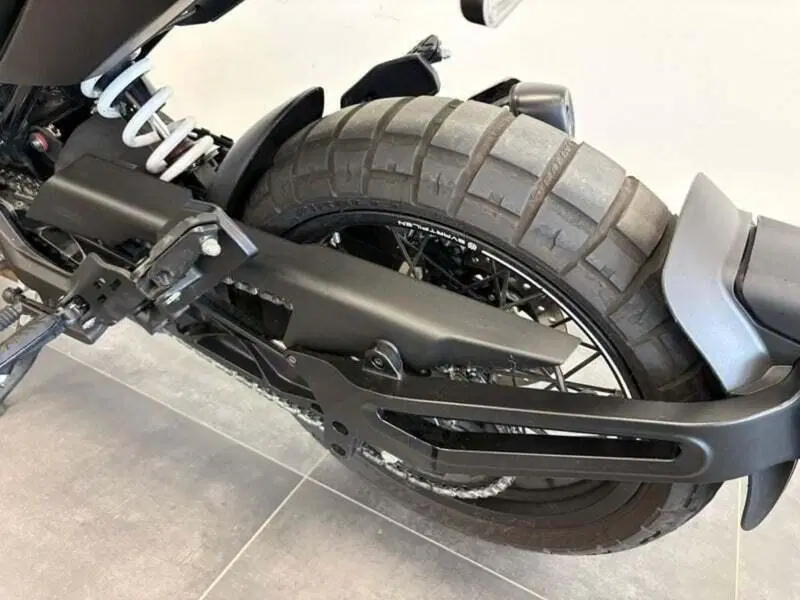 Husqvarna Svartpilen 401 (2021 - 23) (6)