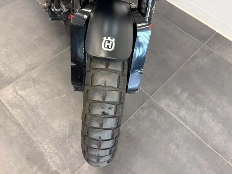 Husqvarna Svartpilen 401 (2021 - 23) (10)