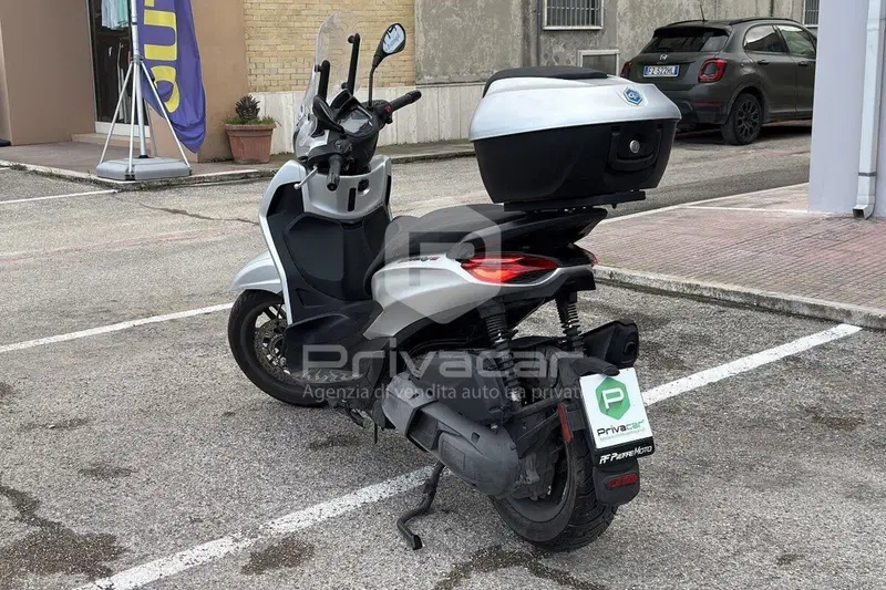 Piaggio Beverly 400 S ABS-ASR (2021 - 24) (7)