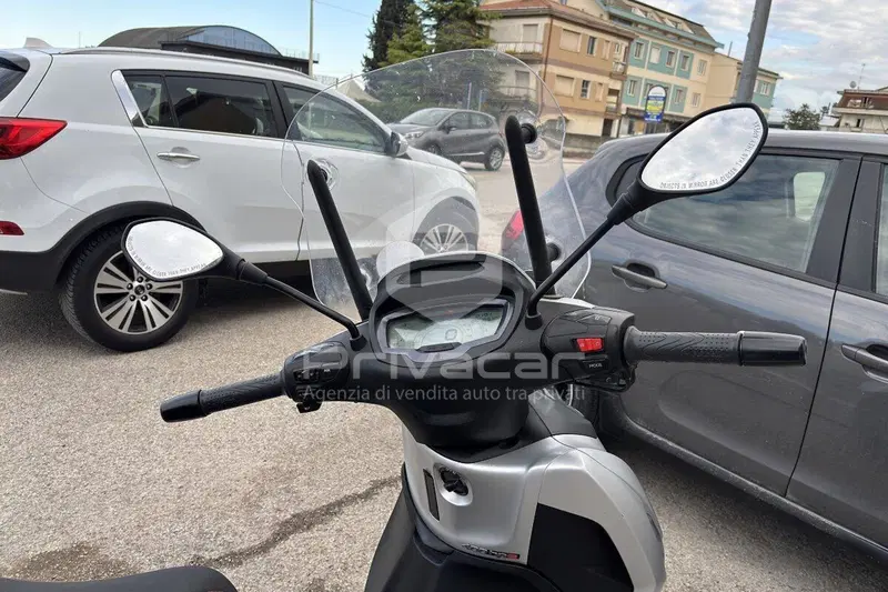 Piaggio Beverly 400 S ABS-ASR (2021 - 24) (9)