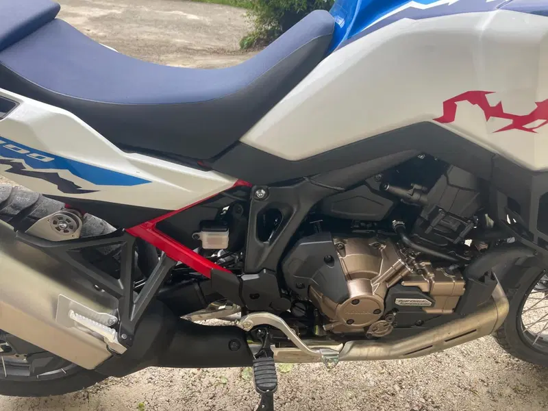 Honda Africa Twin CRF 1100L ES DCT (2024 - 26) (3)