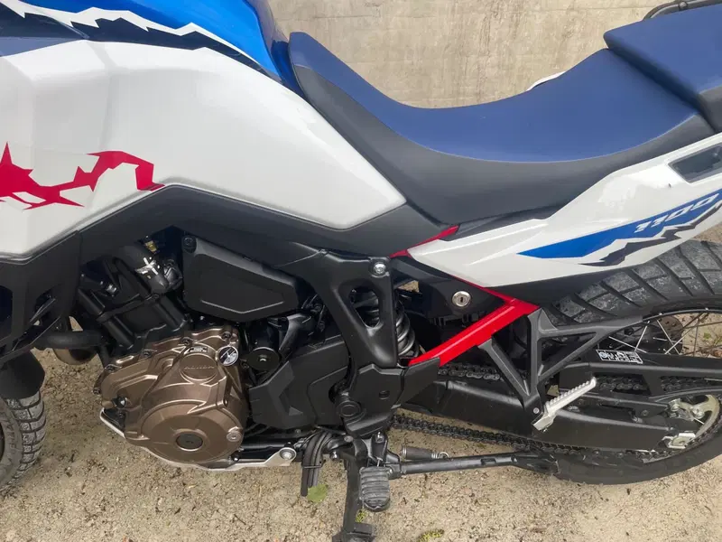Honda Africa Twin CRF 1100L ES DCT (2024 - 26) (4)
