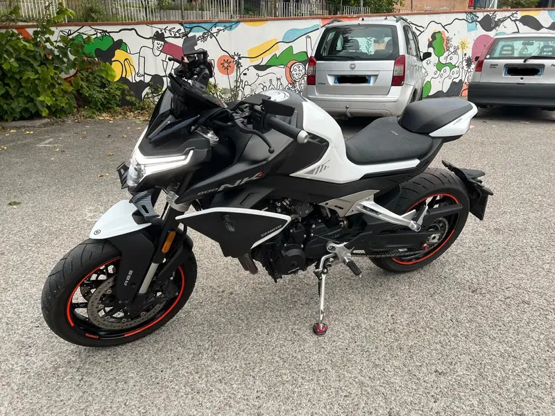 CFMOTO 800NK Advanced (2023 - 26) (4)