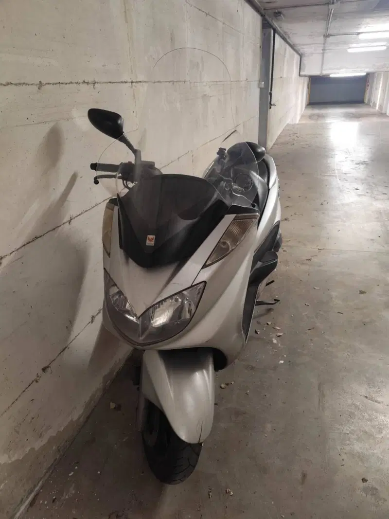 Yamaha Majesty 400 (2004 - 08) (2)
