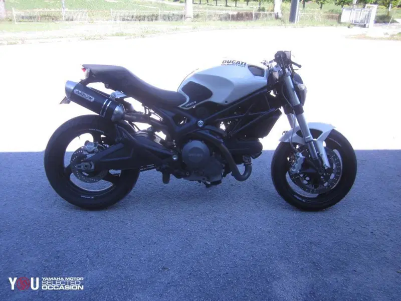 Ducati Monster 696 (2008 - 13) (2)