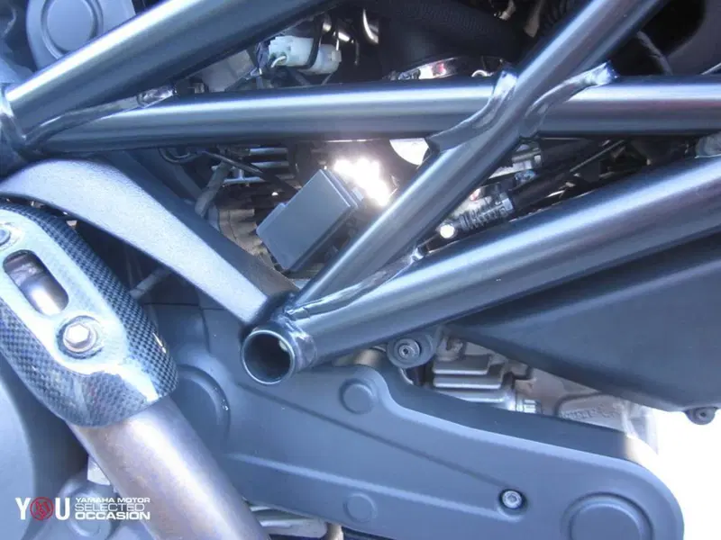 Ducati Monster 696 (2008 - 13) (5)