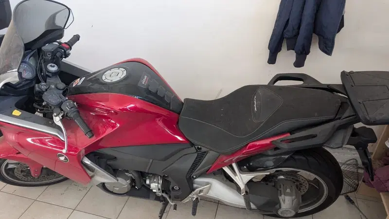 Honda VFR 1200 F ABS (2009 - 16) (4)
