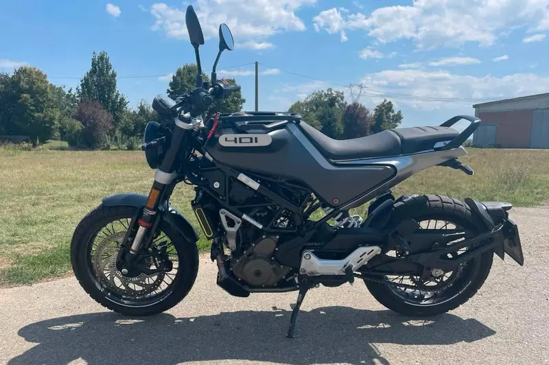 Husqvarna Svartpilen 401 (2021 - 23) (2)