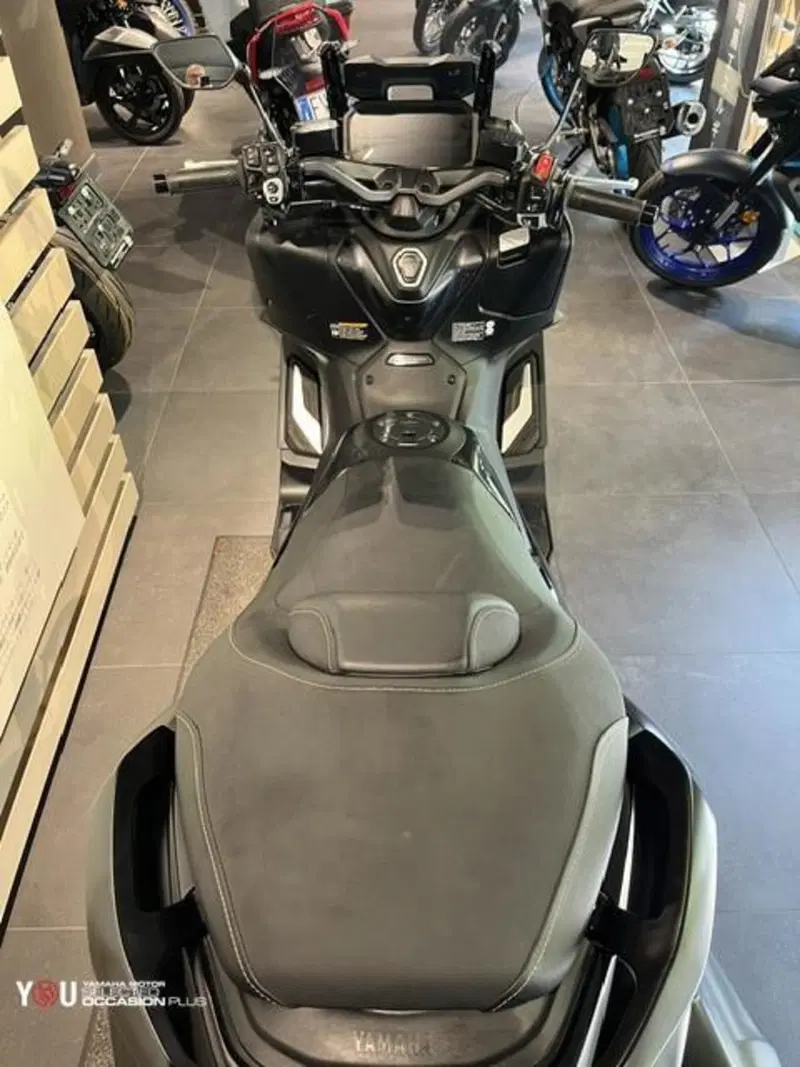Yamaha T-Max 560 (2022 - 24) (5)