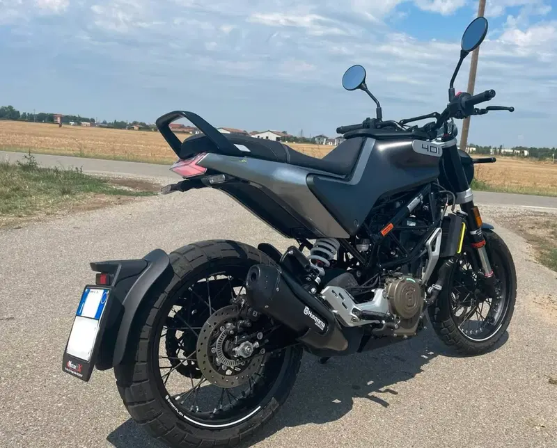 Husqvarna Svartpilen 401 (2021 - 23) (4)