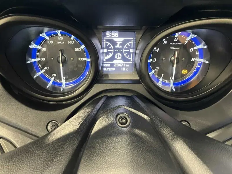 Yamaha T-Max 560 (2020 - 21) (2)
