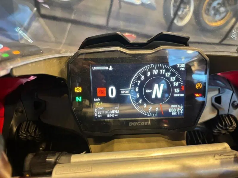 Ducati Panigale V4 S 1100 (2018 - 19) (6)
