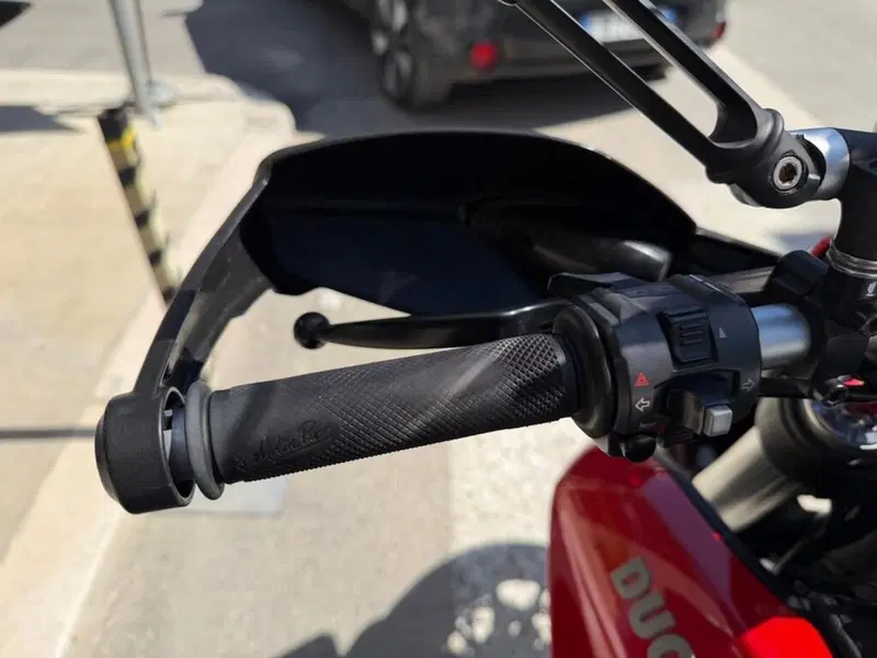 Ducati Hypermotard 821 (2013 - 15) (9)