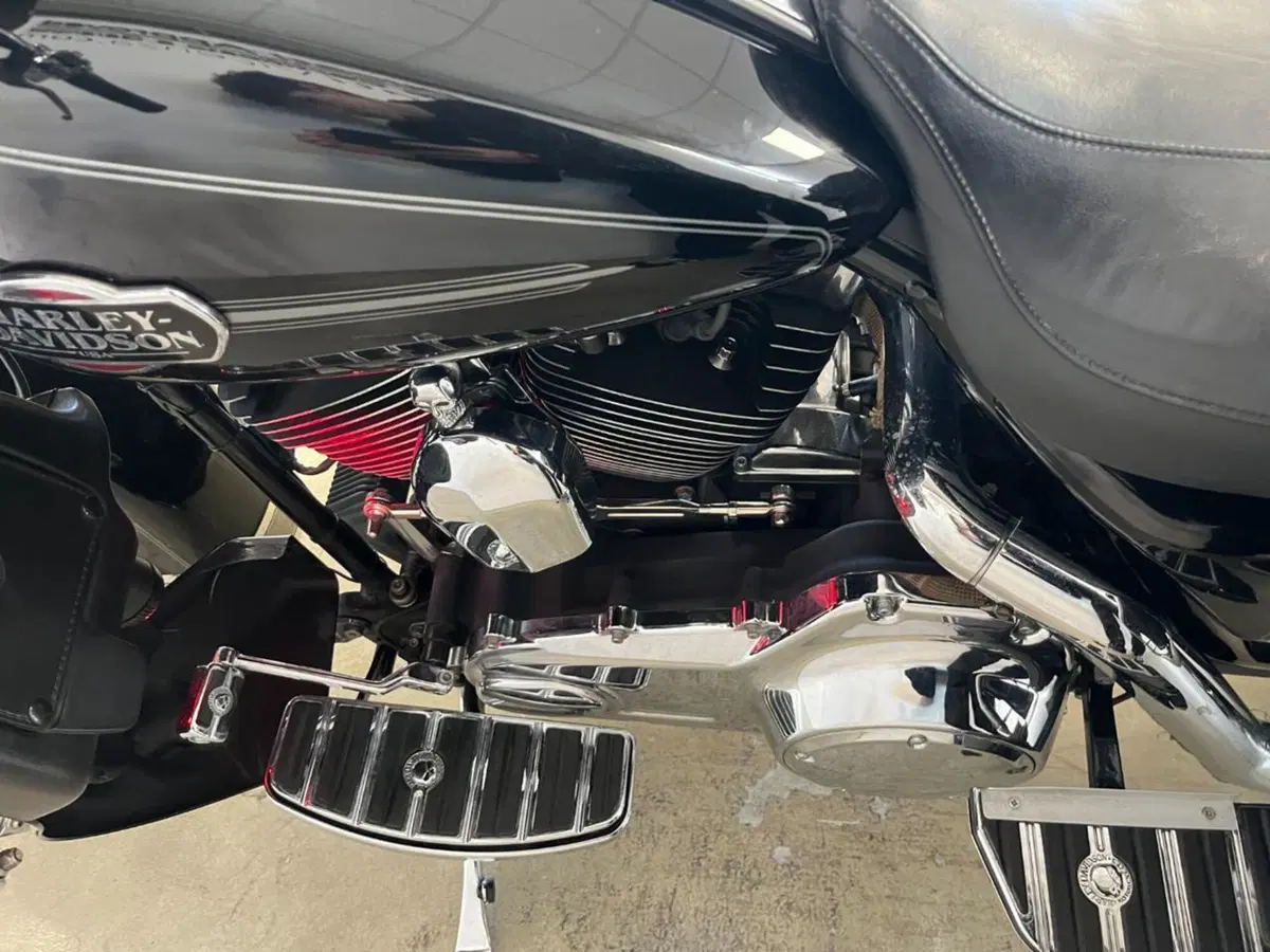 Harley-Davidson 1584 Electra Glide Ultra Classic (2007) - FLHTCU (11)