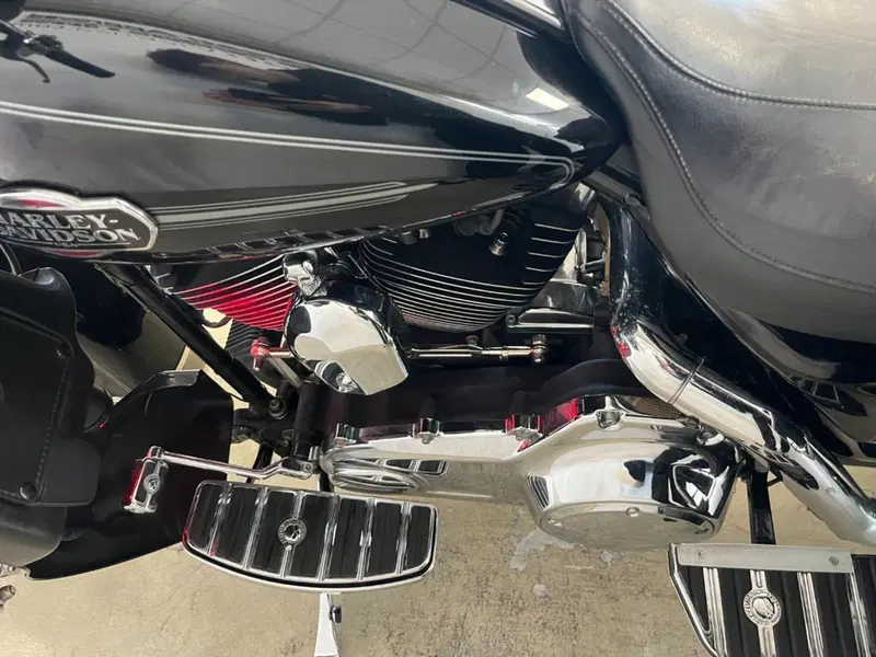 Harley-Davidson 1584 Electra Glide Ultra Classic (2007) - FLHTCU (11)