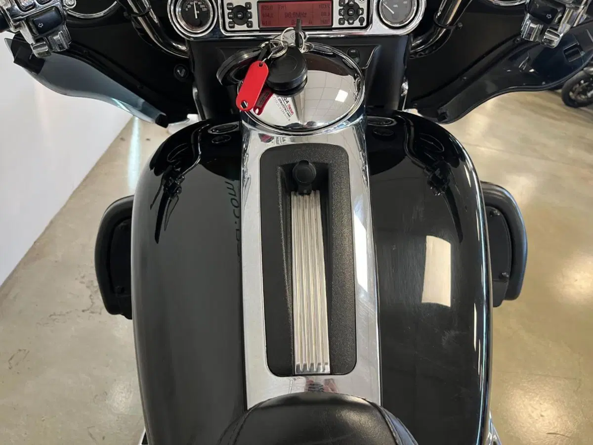 Harley-Davidson 1584 Electra Glide Ultra Classic (2007) - FLHTCU (12)