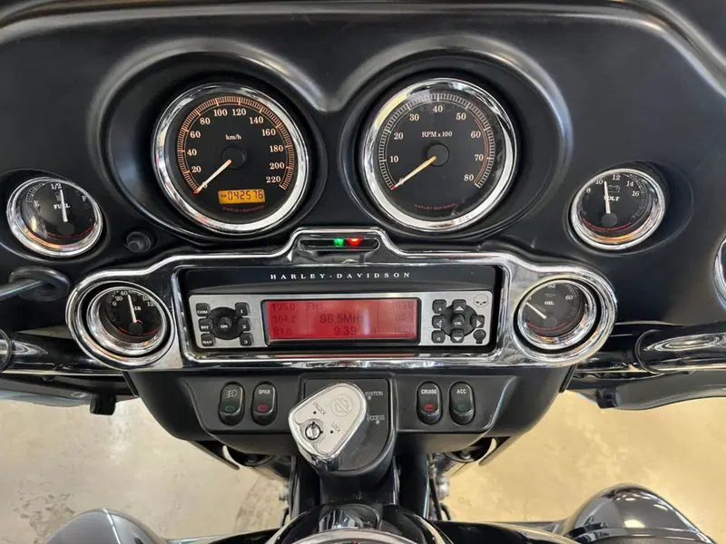 Harley-Davidson 1584 Electra Glide Ultra Classic (2007) - FLHTCU (15)