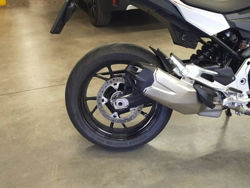 Bmw F 900 R (2025 - 26) (8)