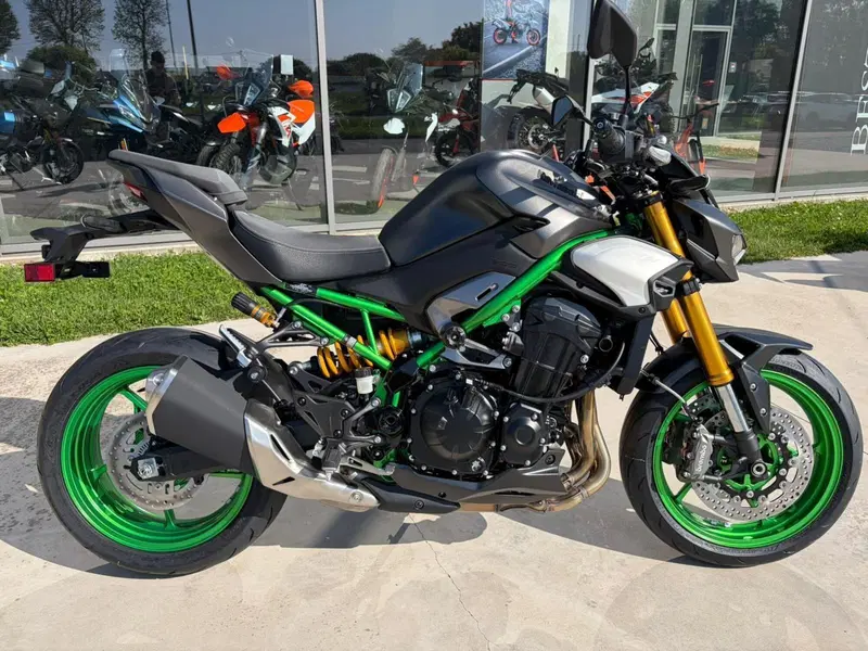 Kawasaki Z 900 SE (2025 - 26) (2)
