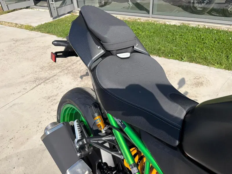 Kawasaki Z 900 SE (2025 - 26) (5)