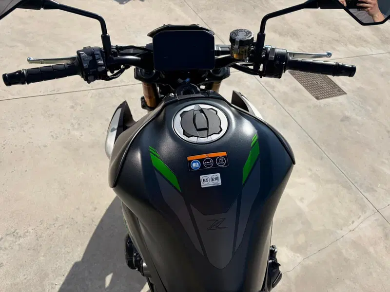 Kawasaki Z 900 SE (2025 - 26) (6)