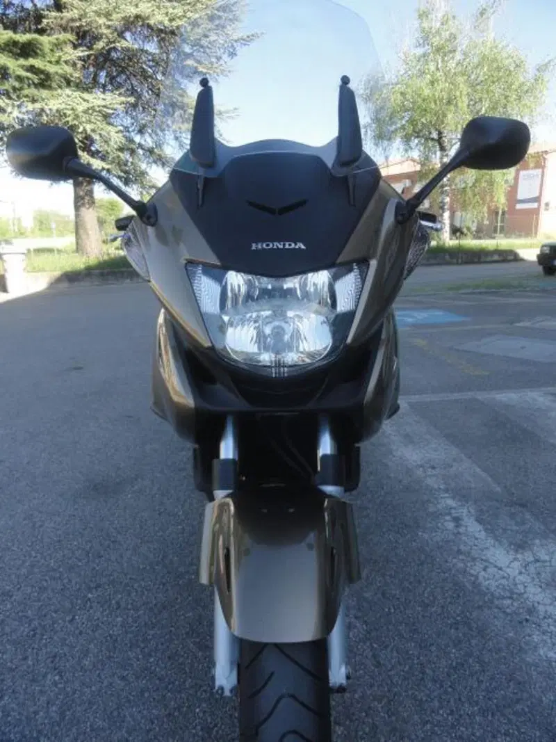 Honda Deauville 700  (3)