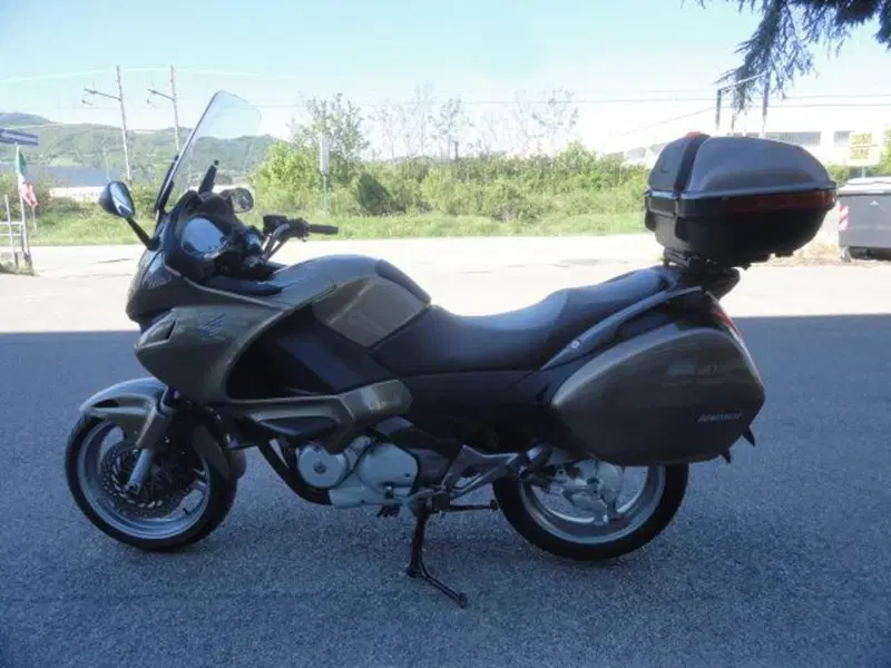 Honda Deauville 700  (5)