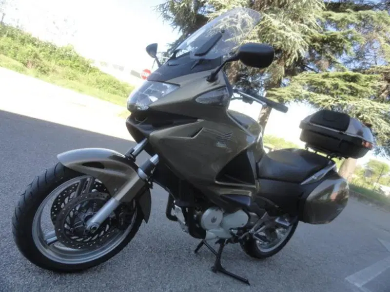 Honda Deauville 700  (4)