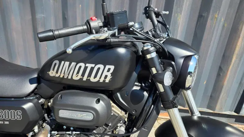 QJ Motor SRV 300 (2023 - 25) (9)