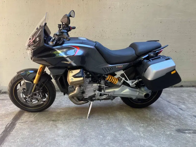 Moto Guzzi V100 Mandello S (2022 - 24) (2)