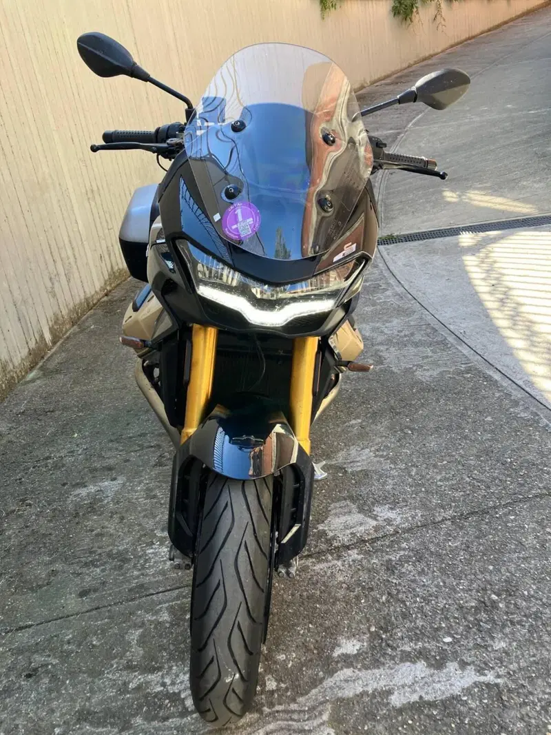 Moto Guzzi V100 Mandello S (2022 - 24) (7)