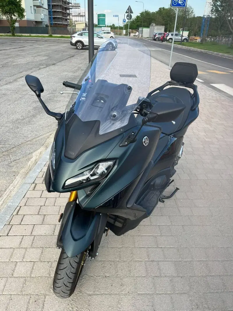 Yamaha T-Max 560 Tech Max (2022 - 24) (2)